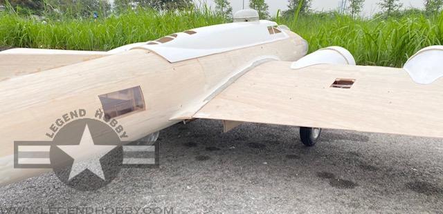 B-17 Flying Fortress 125" ARC KIT / LEGEND HOBBY