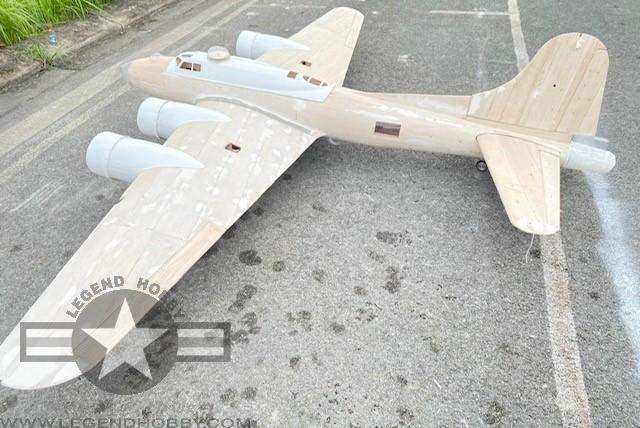 B-17 Flying Fortress 125" ARC KIT / LEGEND HOBBY